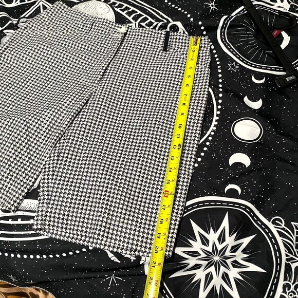 Nike Golf Shorts Women's 12 Black Activewear Houndstooth Pattern Streetwear - Picture 4 of 6